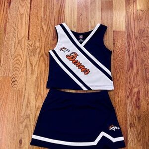 Broncos Cheerleader 3T